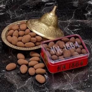 Cinnamon Almond Chocolate Dragee (Small Box) - Hafız Mustafa