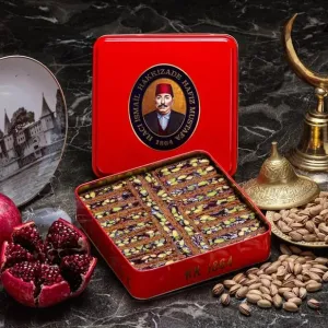 Ottoman Saray Kadayif with Pomegranate Flavoured Delight (S Box) - Hafız Mustafa